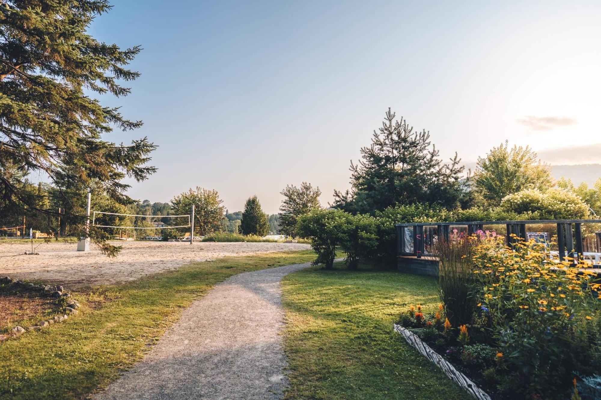 Lakefront Mountain View - Resort Loft Lac Superieur Exterior photo